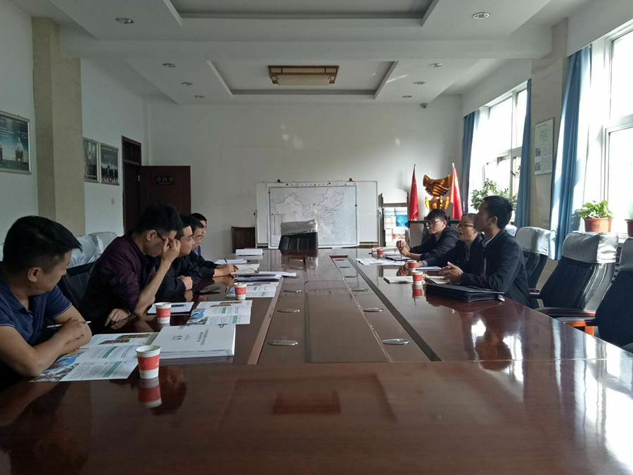 兰州新区经合局副局长边建霞考察园区建设